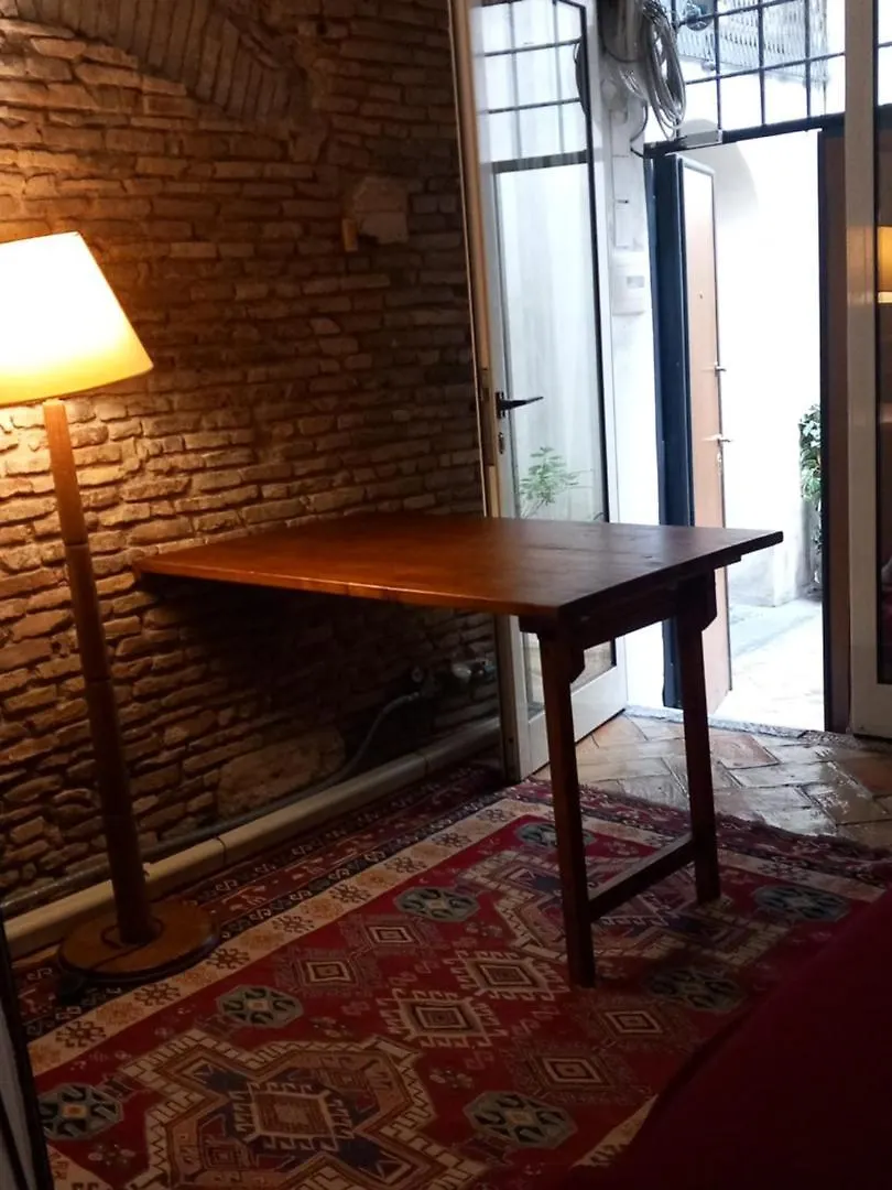 Apartment Domus Next Campo De'Fiori With Thermal Shower Rome