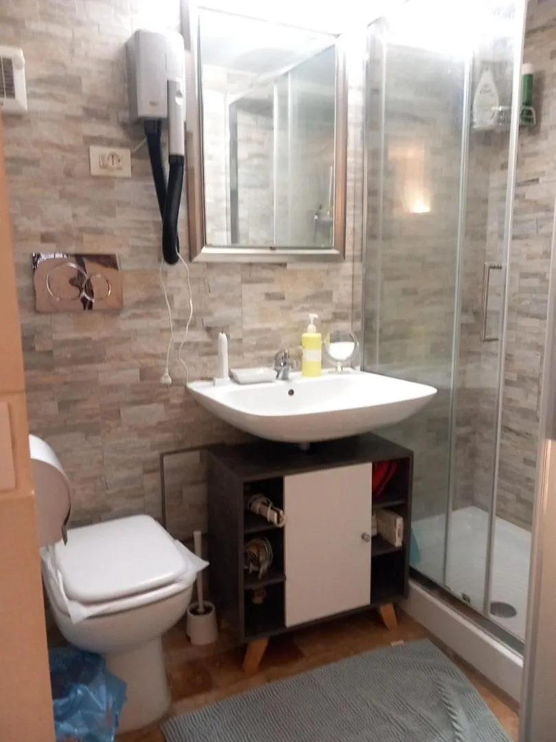 Domus Next Campo De'Fiori With Thermal Shower Rome Italy